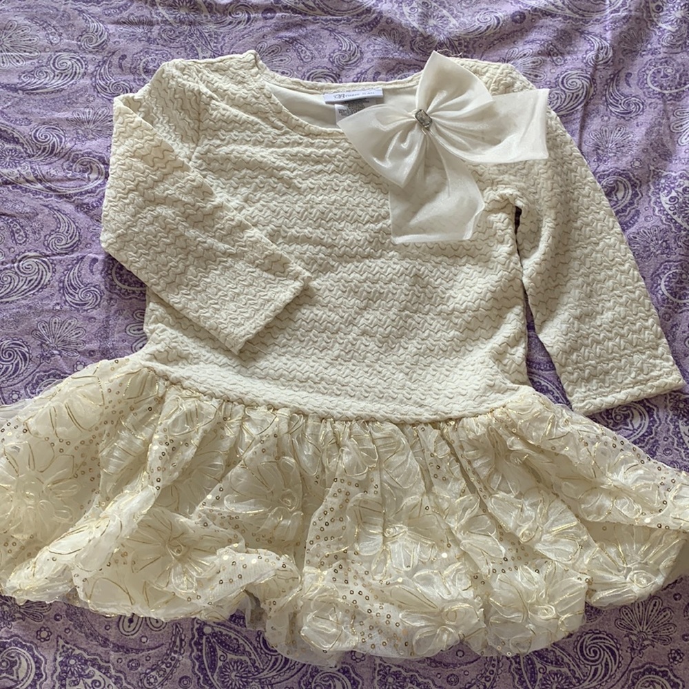 Dress - Picture 3 of 10